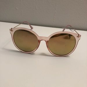 Pink reflective sunglasses
